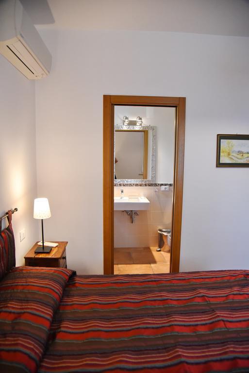 Casa Vacanze Vigna Di Valle Bracciano  Phòng bức ảnh